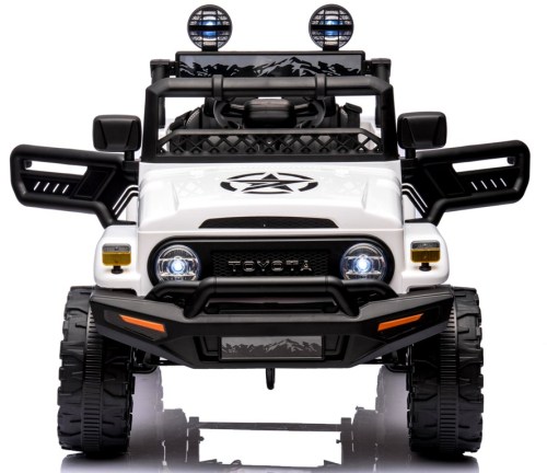 toyota_fj_white5